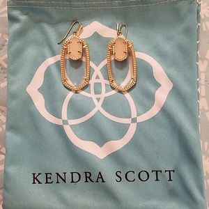 Kendra Scott earnings